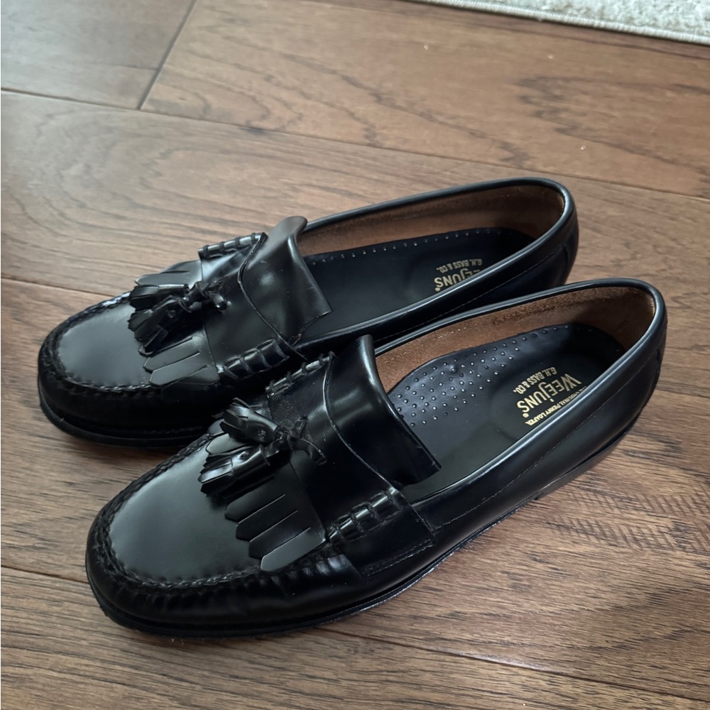 G.H. Bass Weejuns - Black Leather Men's Tassel Loafers